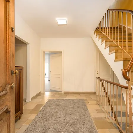 Exceptional Amenities * Essen